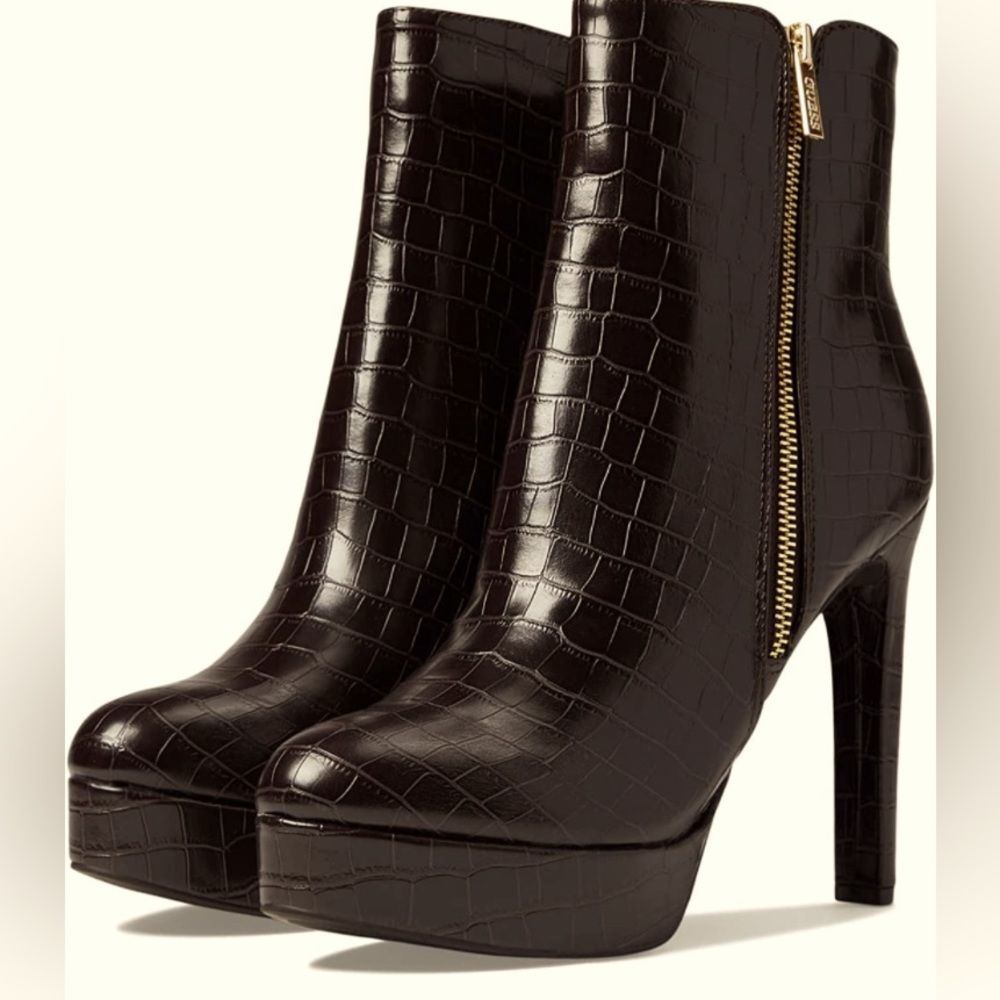 New Guess dark brown croc print booties - Lapse